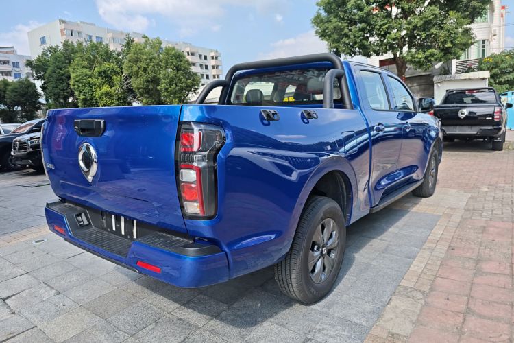 长城 炮 2023款 2.0T商用版自动柴油四驱精英型长箱GW4D20M车身外观6004