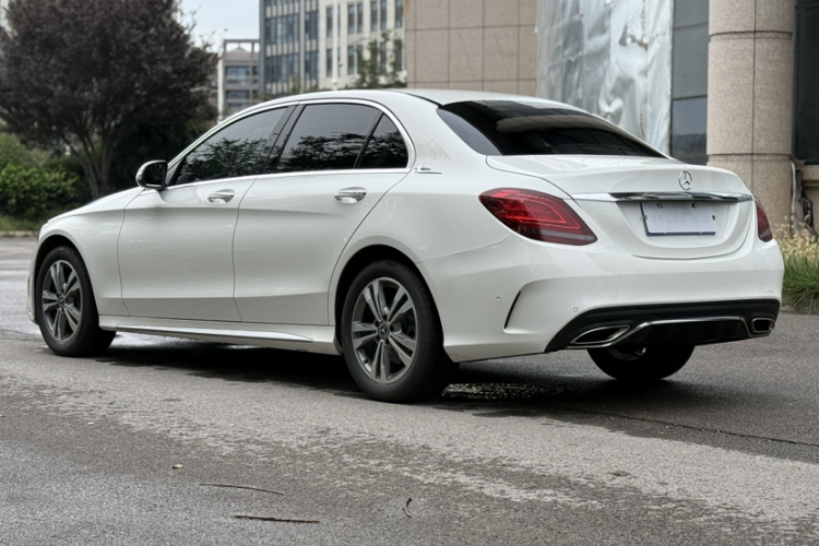 奔驰C级 2019款 C 180 L 时尚型运动版车身外观6005