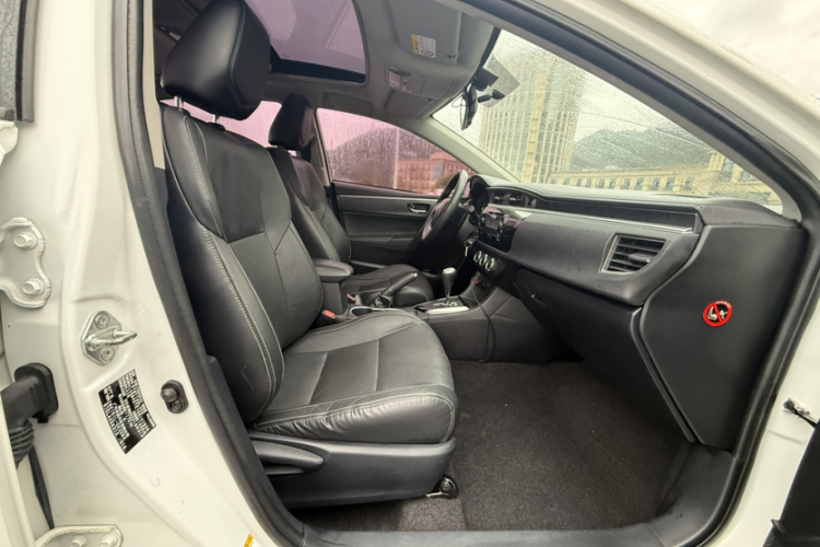 丰田 雷凌 2016款 1.6G-L CVT领先版中控内饰7007