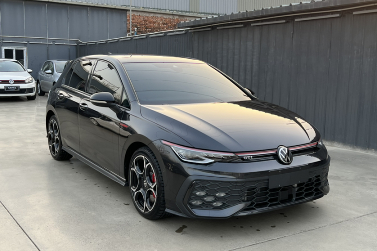 大众 高尔夫GTI 2025款 380TSI DSG GTI车身外观6002