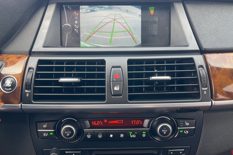 宝马X5(进口) 2011款 xDrive35i 领先型局部细节9009