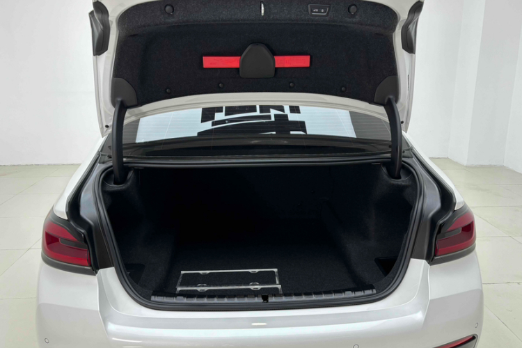 宝马5系 2023款 530Li 领先型 M运动套装局部细节23