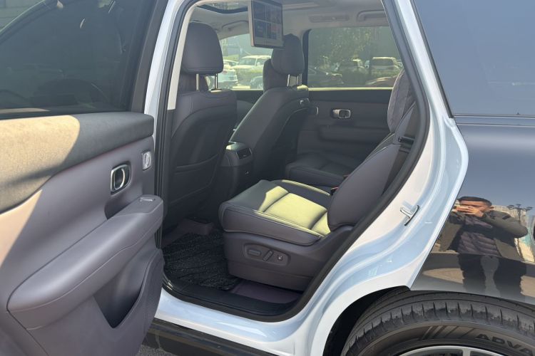 零跑汽车 零跑C16 2026款 增程 280激光雷达智尊版 6座中控内饰7006