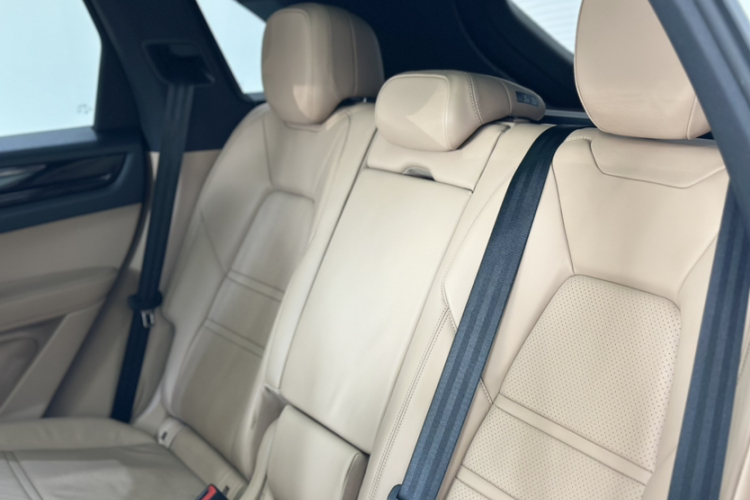 保时捷 2018款 Cayenne 3.0T中控内饰7003