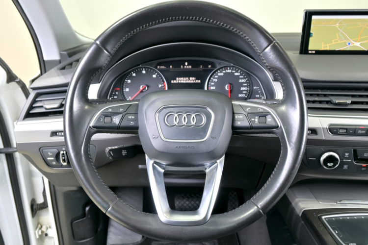 奥迪Q7 2016款 40 TFSI 舒适型中控内饰7004
