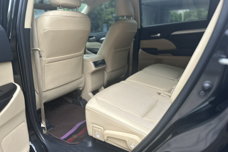 丰田 汉兰达 2021款 2.0T 四驱精英版 7座中控内饰7003