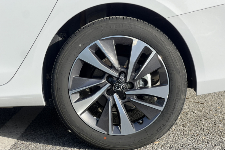 标致408 2024款 360THP 龘龘款 拉图版车身外观6008