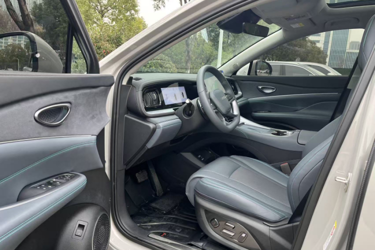 比亚迪 海狮07 DM-i 2025款 150 领航+版中控内饰7003