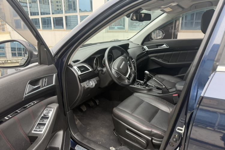 猎豹汽车 猎豹CS10 2017款 2.0T 手动卓越型中控内饰7004