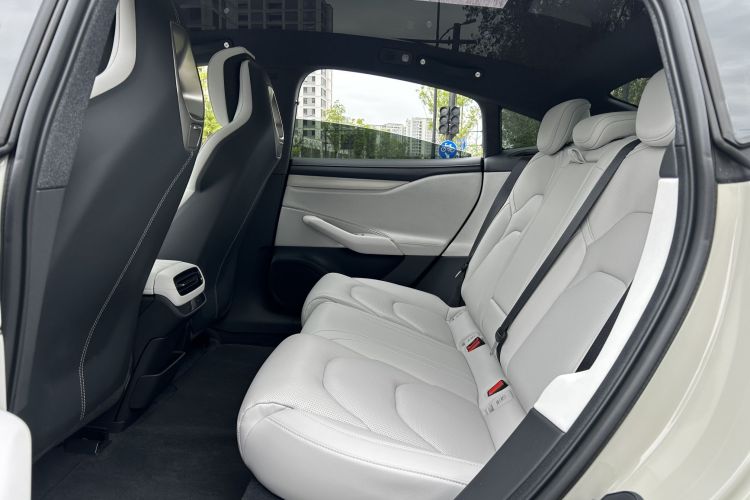 小米汽车 小米SU7 2024款 后驱超长续航高阶智驾Pro版中控内饰7004