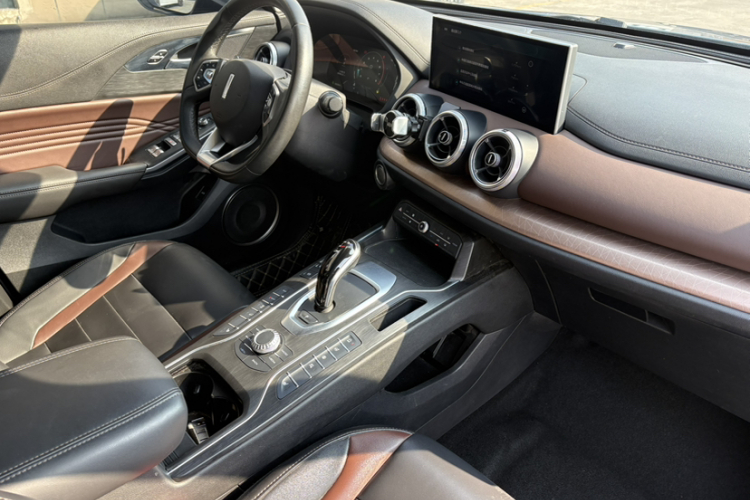 魏牌 VV5 2020款 1.5T 两驱智先锋中控内饰7003