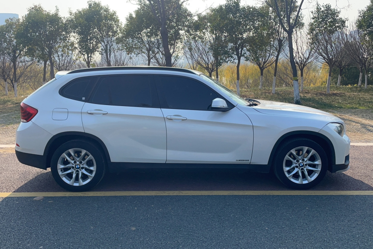 宝马X1 2015款 sDrive18i 时尚晋级版局部细节9010