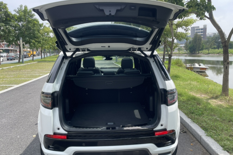 路虎 发现运动版 2020款 249PS R-Dynamic 性能版局部细节23