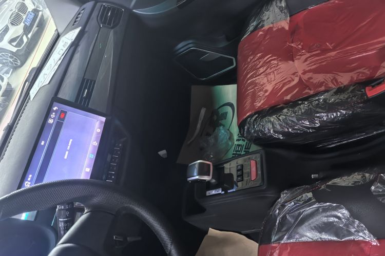 恒润汽车 恒润HRS1 2022款 经典型局部细节9003