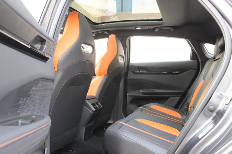 长安UNI-V 2024款 1.5T 尊贵运动型中控内饰7002