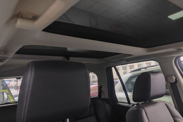 路虎 神行者2 2013款 2.0T Si4 HSE汽油版中控内饰7004