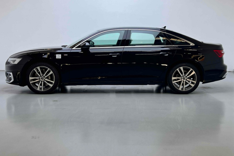 奥迪A6L 2025款 改款 40 TFSI 豪华动感型车身外观6007