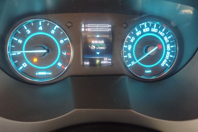 江汽集团 瑞风M5 2017款 2.0T 汽油双离合商务版中控内饰15