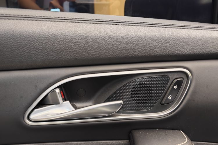 江汽集团 嘉悦X7 2020款 1.5TGDI 自动超越型中控内饰7015