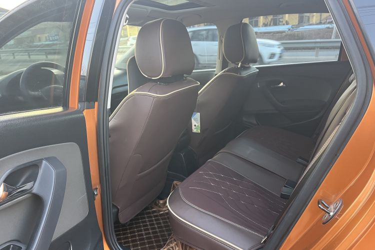 大众 2014款 1.6L Cross Polo 自动中控内饰7006