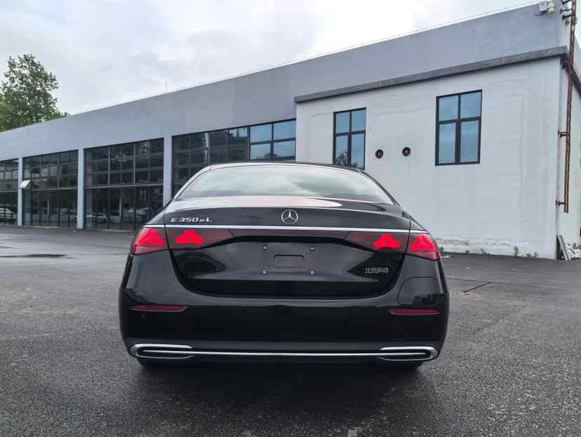 奔驰E级新能源 2024款 E 350 e L 插电式混合动力轿车(5)
