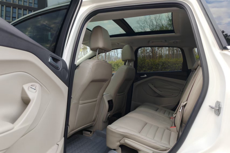 福特 翼虎 2013款 2.0L GTDi 四驱尊贵型中控内饰7008