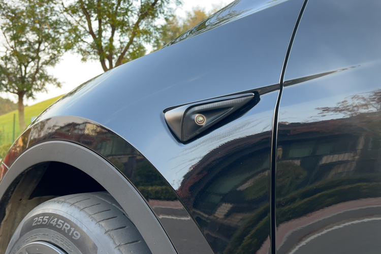 特斯拉 Model Y 2022款 后轮驱动版局部细节9002