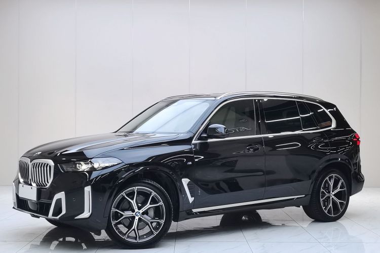 宝马X5 2023款 xDrive 30Li 尊享型M运动套装车身外观6001