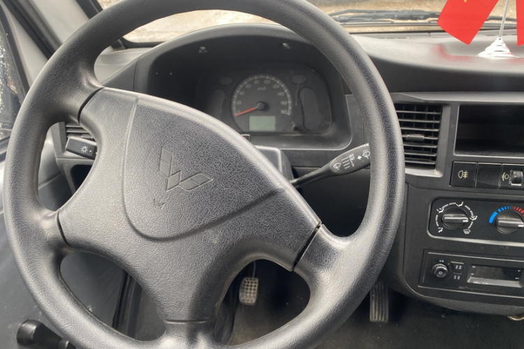 五菱汽车 五菱之光 2020款 1.2L 实用型 国VI LSI局部细节13