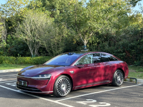 鸿蒙智行 享界S9 2025款 增程 Ultra