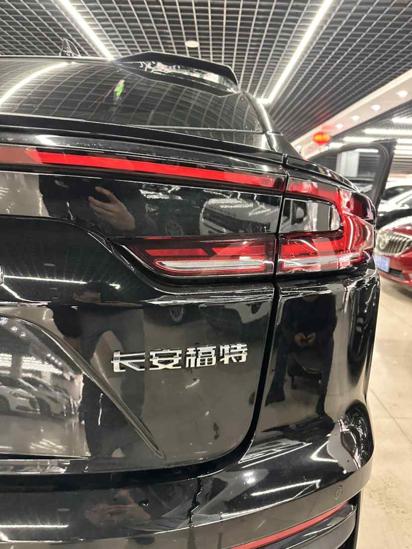 福特 蒙迪欧 2025款 2.0T EcoBoost E 混动 运动版(2)