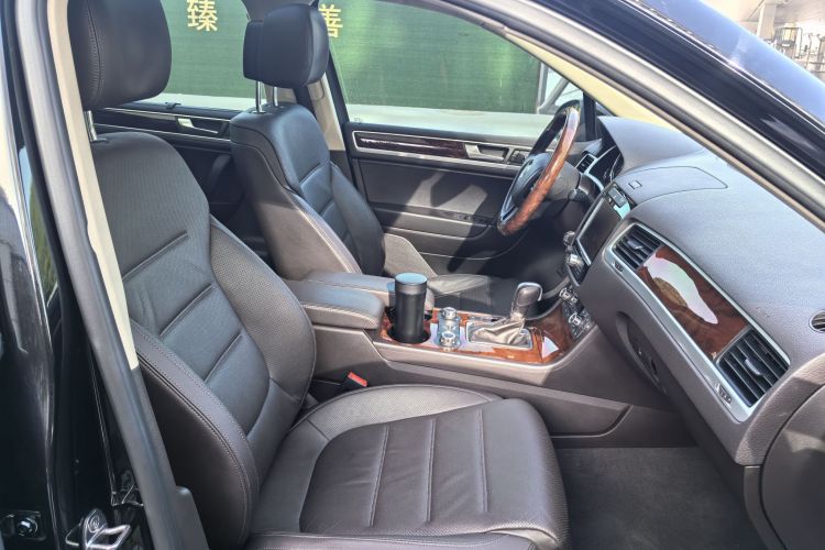 大众 途锐 2011款 3.0TSI 舒适型局部细节41