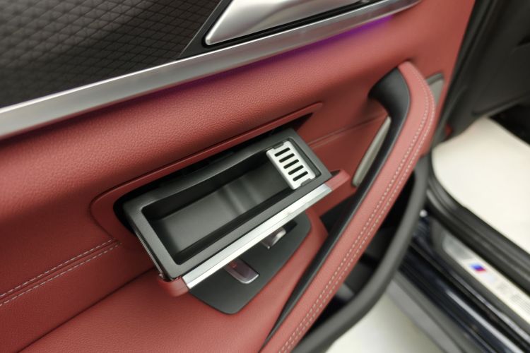 宝马5系新能源 2021款 535Le 先锋版M运动套装局部细节9010