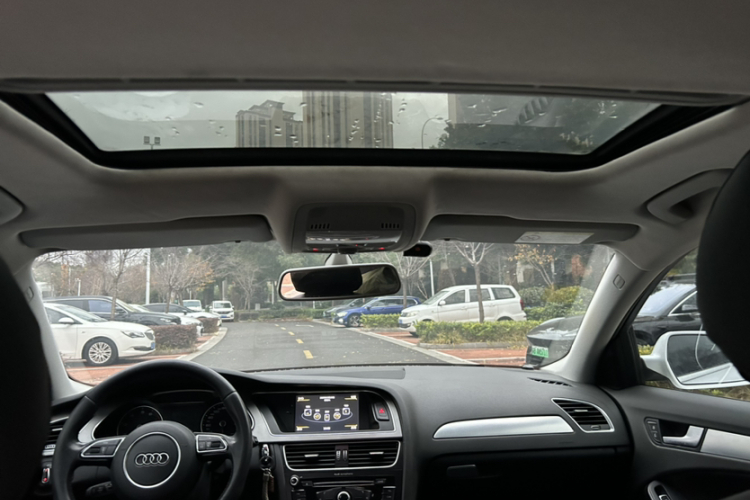 奥迪A4L 2015款 35 TFSI 自动标准型局部细节22