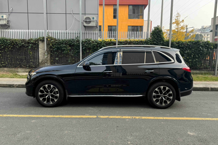 奔驰GLC 2023款 改款 GLC 260 L 4MATIC 豪华型 5座车身外观6001