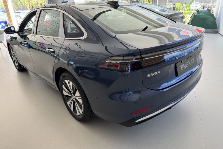 吉利银河 银河A7 2025款 EM-i 150km 探索+版车身外观6003