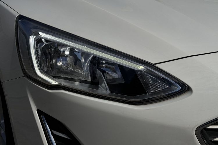 福特 福克斯 2019款 两厢 1.5L 手动锋跃型 国V中控内饰7009