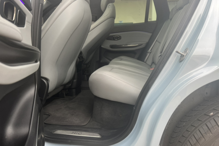 蔚来ES6 2020款 455KM 运动版中控内饰7001