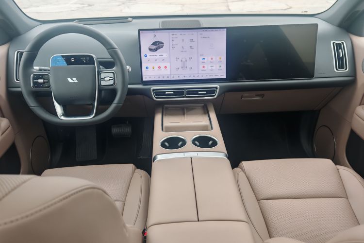 理想汽车 理想L6 2025款 Pro 智能焕新版中控内饰7003