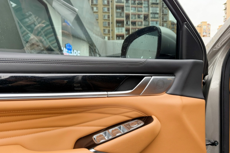 坦克500 2023款 3.0T 运动版 造境型 5座中控内饰7011