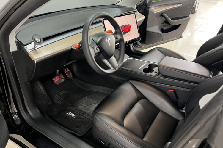 特斯拉 Model 3 2022款 后轮驱动版中控内饰7003