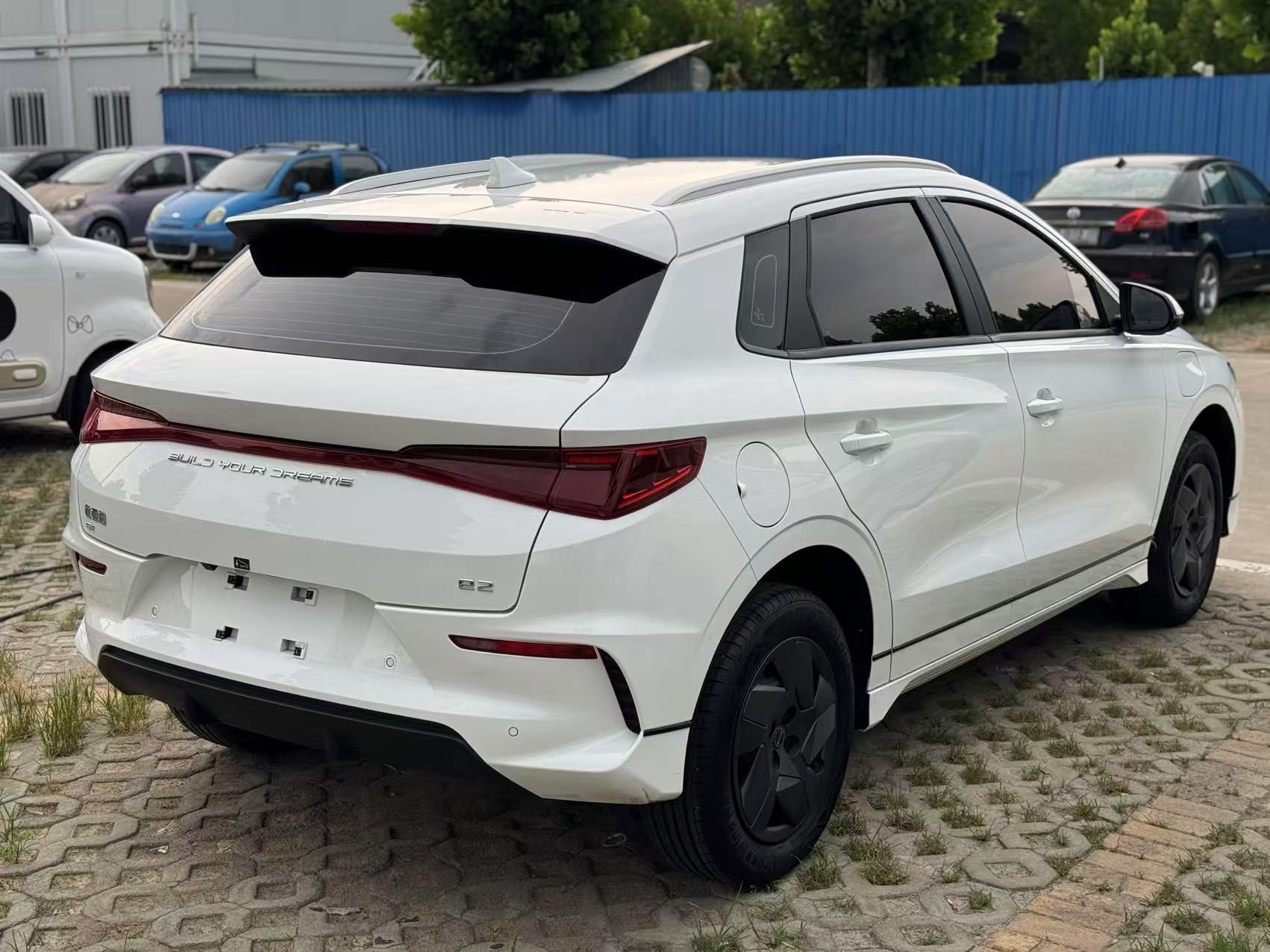 比亚迪e2 2024款 荣耀版 舒适型