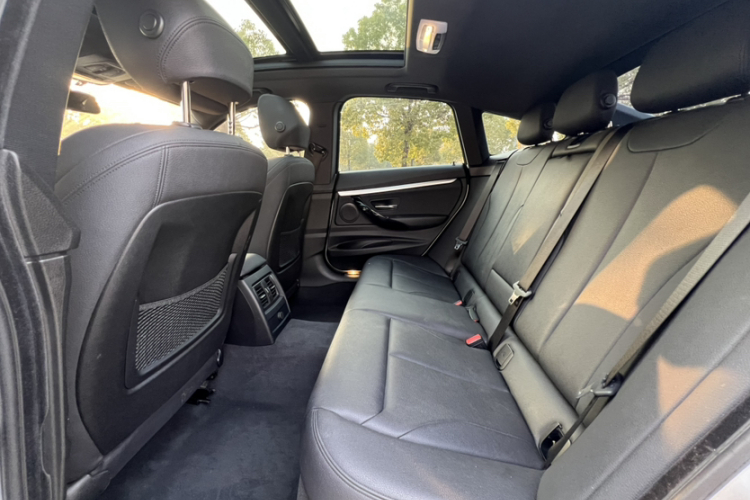 宝马3系GT 2020款 320i M运动套装中控内饰7007