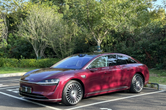 鸿蒙智行 享界S9 2025款 增程 Ultra