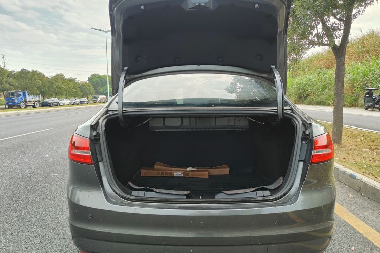 福特 福睿斯 2015款 1.5L 自动舒适型局部细节23