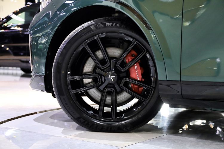 岚图汽车 岚图FREE 2025款 318 318km 后驱环游版车身外观6002