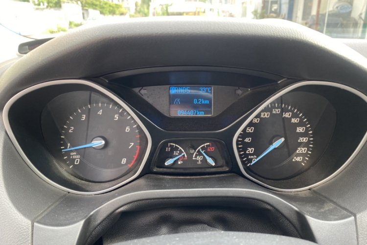 福特 福克斯 2012款 两厢 1.6L 自动舒适型中控内饰15