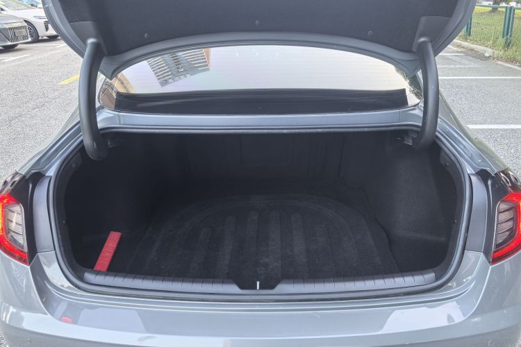 现代 索纳塔 2020款 270TGDi DCT GLS精英版局部细节23