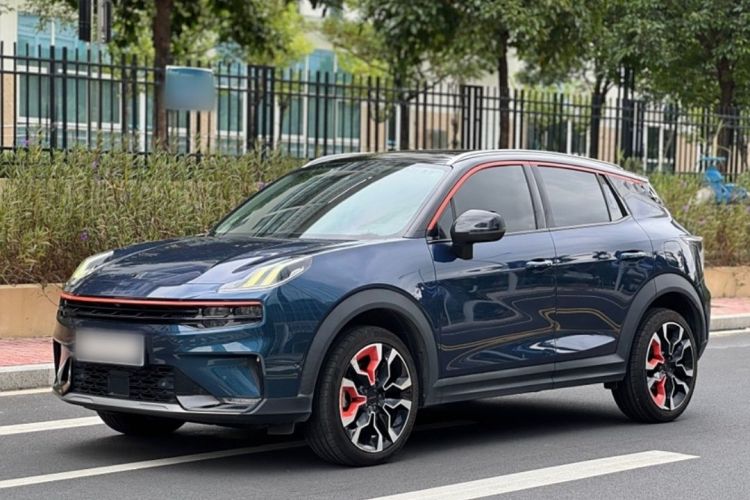 领克06 2020款 1.5T 耀Halo车身外观1