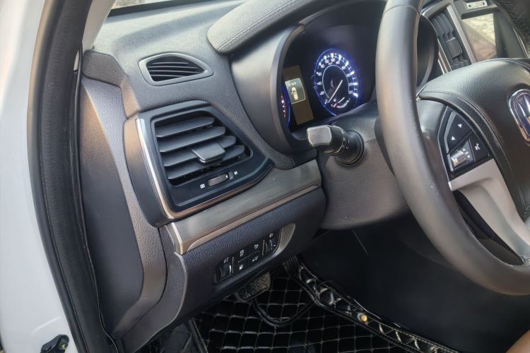 长安CS95 2017款 2.0T 两驱智途版中控内饰7003